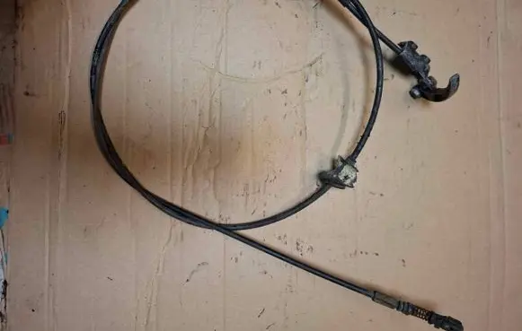 Mercedes-Benz W123 Engine bonnet/hood lock release cable 