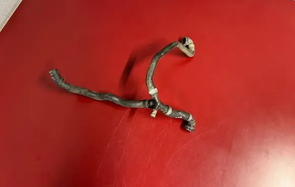 BMW X1 F48 F49 Engine coolant pipe/hose 7617377 7640014 17127617377