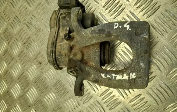 Nissan X-Trail T32 Rear brake caliper 440004CA0A