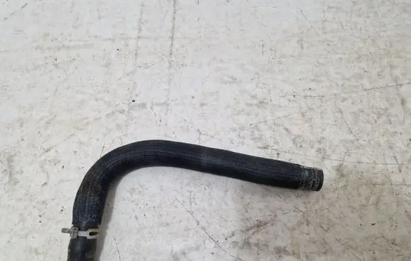 Ford Explorer VI Engine coolant pipe/hose