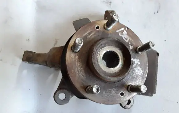 Hyundai i30 Front wheel hub 51715A6000
