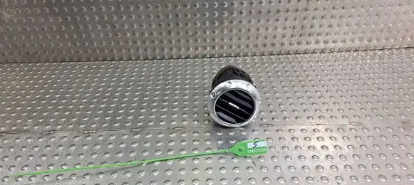 Audi TT Mk1 Dash center air vent grill 8N0820901