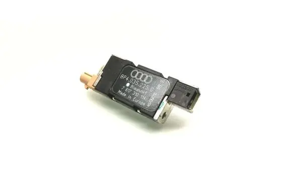 Audi A3 S3 8P Aerial antenna amplifier 8P4035225C 7617310114
