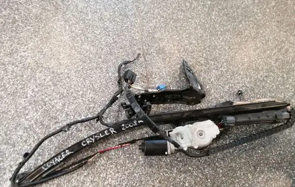 Chrysler Town u0026 Country V Sliding door motor 04894993AFA