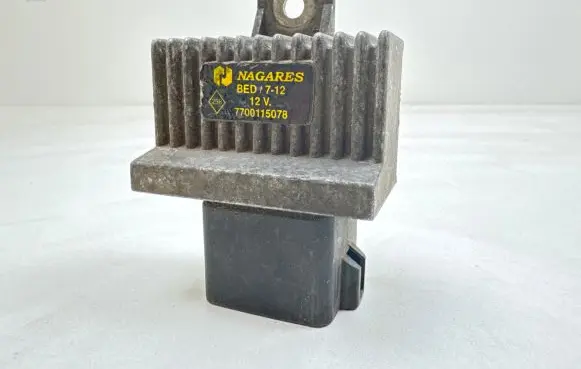 Volvo S40, V40 Glow plug pre-heat relay 7700115078 BED7712