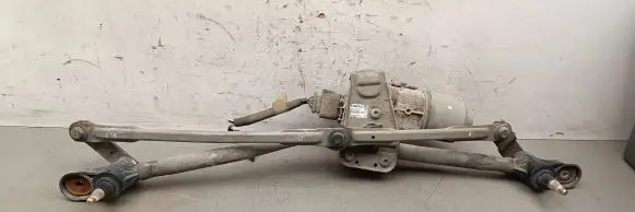 Mazda 3 I Front wiper linkage and motor F00S2S2473 039024173104 4M5117508AA