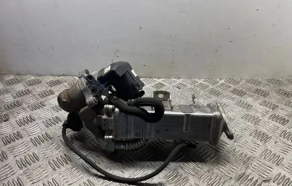 BMW 3 F30 F35 F31 EGR valve cooler 7822350 7810871