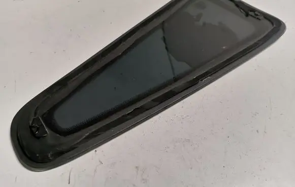 Ford Mustang V Rear side window