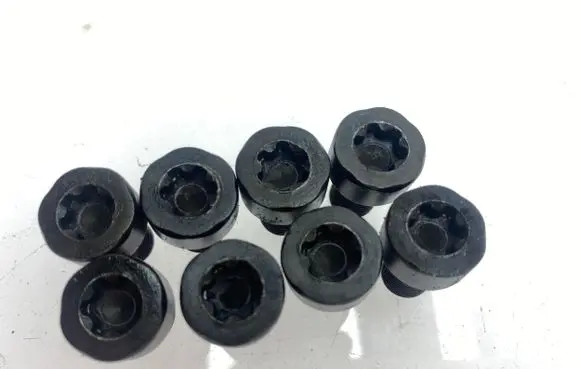Subaru Outback Flywheel bolts 