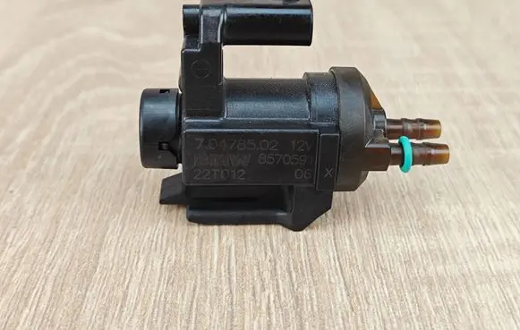 BMW 4 G22 G23 G24 G26 Vacuum valve 8570591