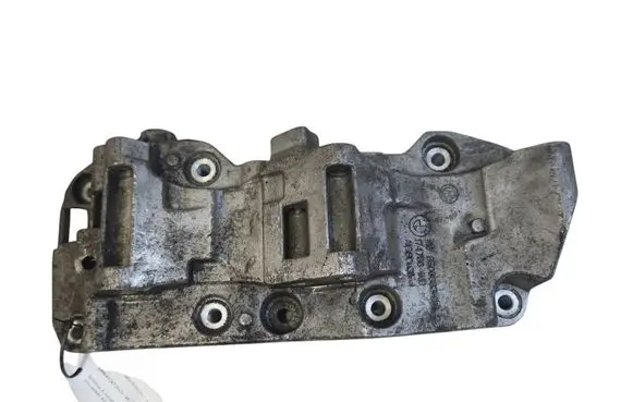 BMW 4 F32 F33 Generator/alternator bracket 8506863
