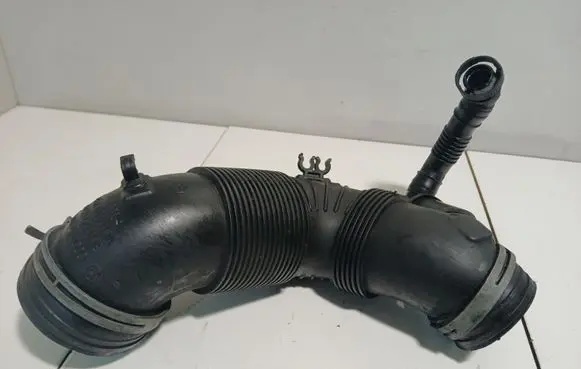 Volkswagen PASSAT B6 Turbo air intake inlet pipe/hose 3c0129654