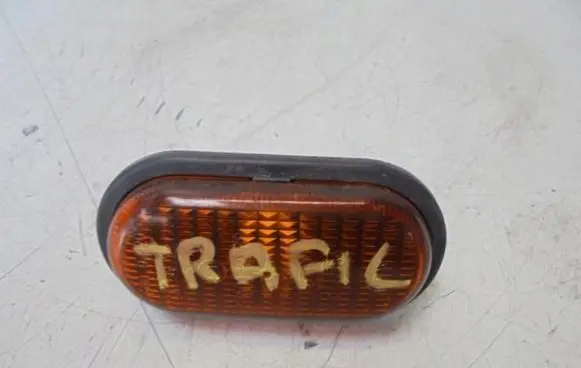 Renault Trafic I Front fender indicator light