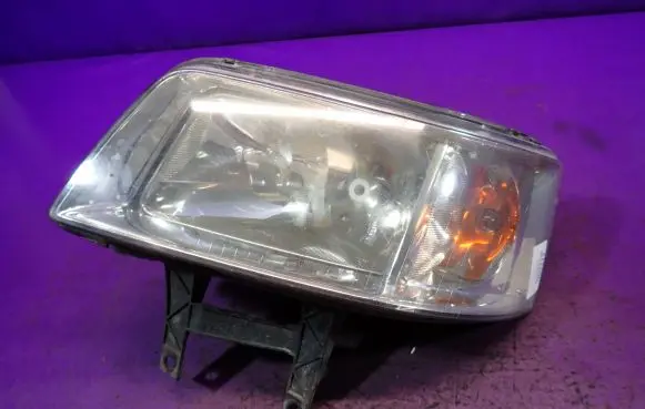 Volkswagen Transporter - Caravelle T5 Headlight/headlamp 7H1941015J