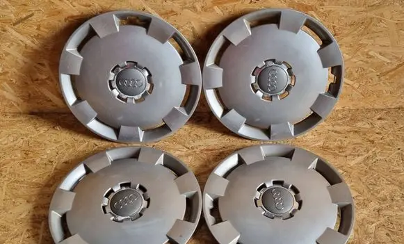 Audi A4 S4 B7 8E 8H R16 wheel hub/cap/trim 8P0601147A