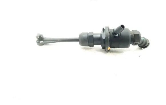 Nissan Qashqai+2 Clutch slave cylinder 