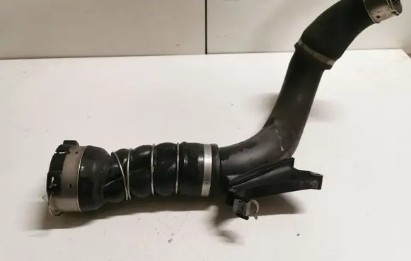 BMW X1 F48 F49 Intercooler hose/pipe 8616212