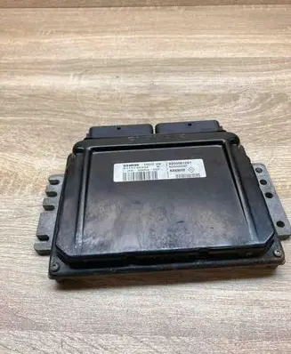 Renault Clio II Engine control unit/module ECU 8200061281 S110130334A