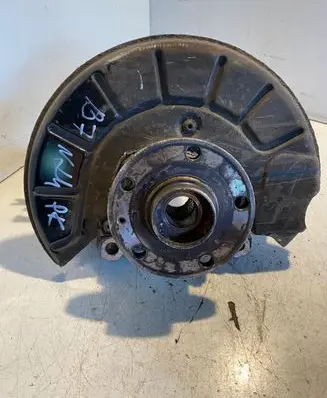 Volkswagen PASSAT B7 Front wheel hub