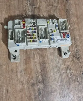 Ford Focus Fuse module 7M5T14A073CG 519242804