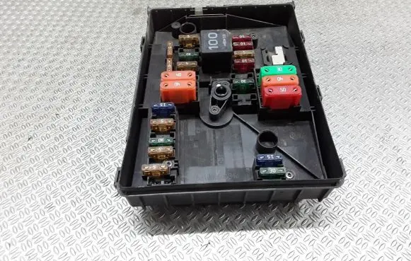 Volkswagen Caddy Fuse module 2K1937535K