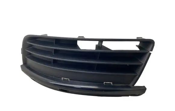 Volkswagen Jetta V Front bumper lower grill 1K0853665G