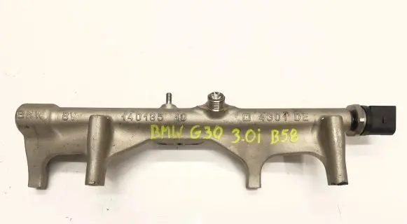 BMW 5 G30 G31 Fuel main line pipe 7639975 0261545071