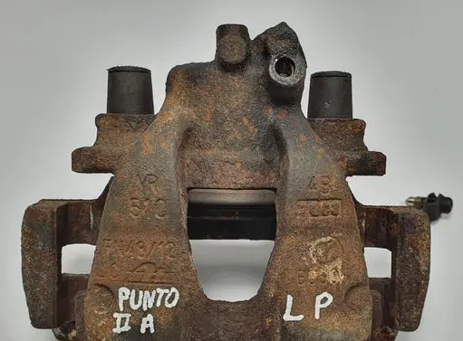 Front brake caliper