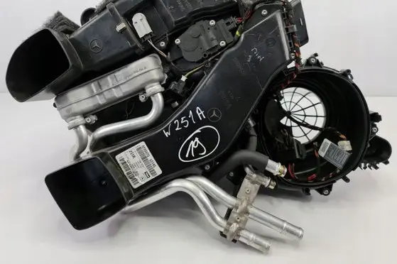 Mercedes-Benz R W251 Interior heater climate box assembly A2518300162