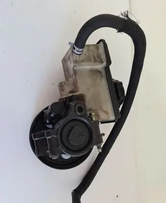 Ford Mondeo Mk III Power steering pump