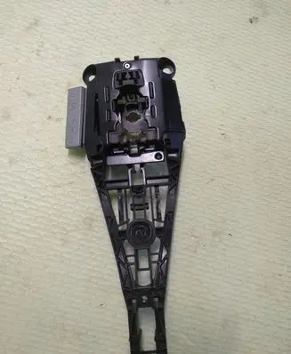 Opel Astra J Front door exterior handle/bracket 14096201