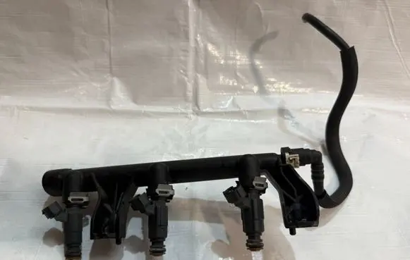 Opel Crossland X Fuel main line pipe 9676017480