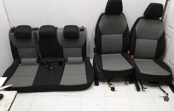 Seat set
