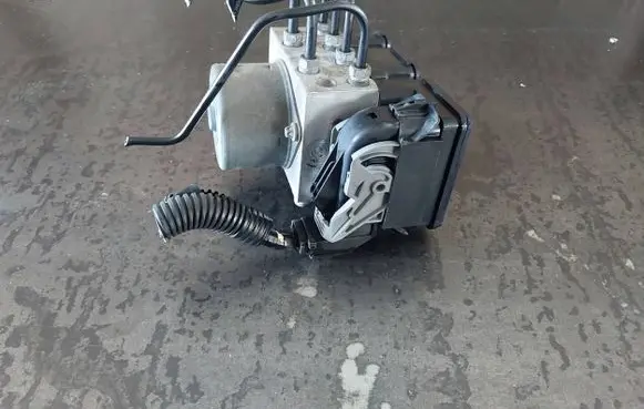 Ford S-MAX ABS Pump 6G91-2M110-AG