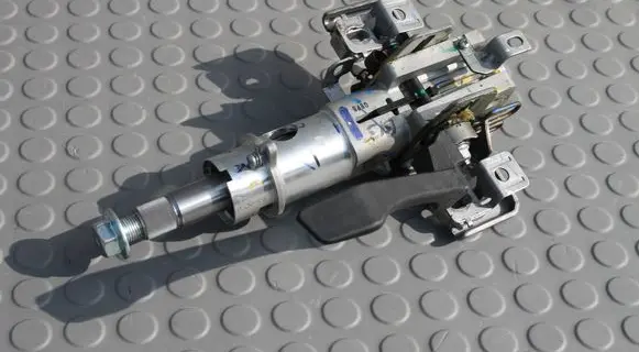 Hyundai i20 (BC3 BI3) Steering wheel axle