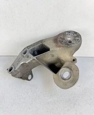 Audi A6 S6 C6 4F Engine mounting bracket 4F0199351S