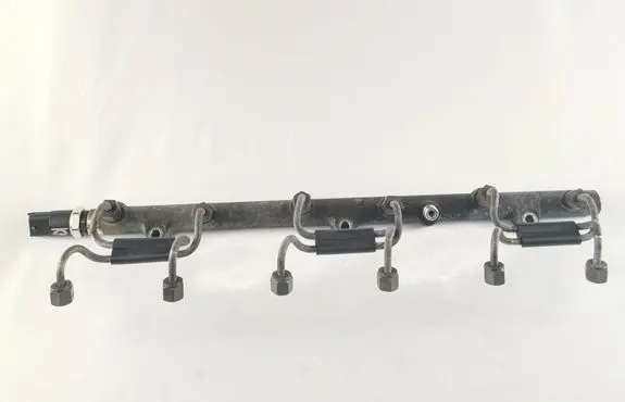 BMW 5 E39 Fuel main line pipe 0445216002