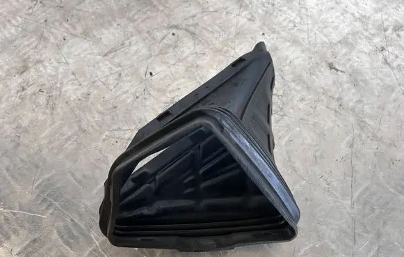 Audi A4 S4 B8 8K Air intake duct part 8K0129739