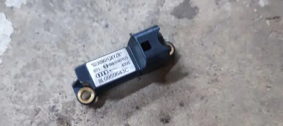 Audi A3 S3 8L Airbag deployment crash/impact sensor 8L0959643C
