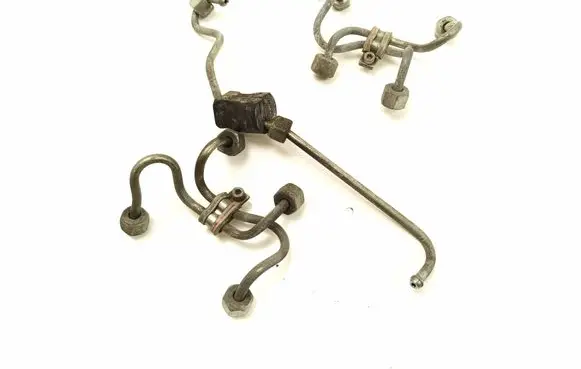 BMW 3 E90 E91 Fuel injector supply line/pipe 