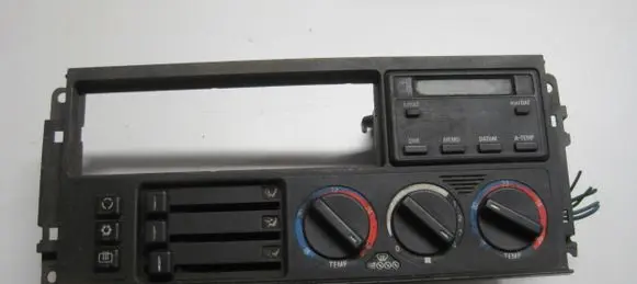 BMW 5 E34 Air conditioning/heating control unit 8351115