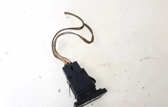 Volkswagen Touareg I Hazard light switch 7l6953235