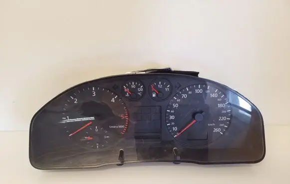 Audi A4 S4 B5 8D Speedometer (instrument cluster) 8L0919272 X3190068