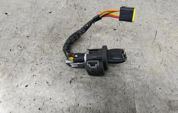 Renault Clio II Ignition lock 