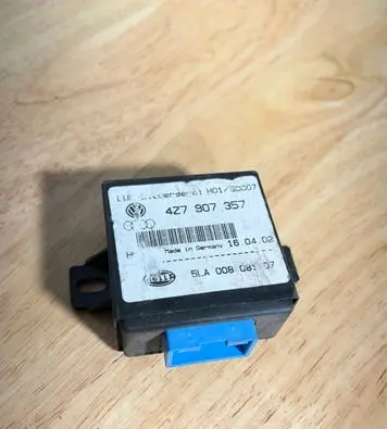 Volkswagen Touareg I Light module LCM 4Z7907357 5LA00808107