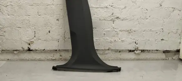 BMW X1 U11 (B) pillar trim (bottom) 9462133