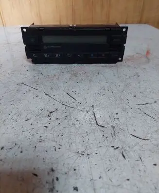 Volkswagen PASSAT B5 Climate control unit