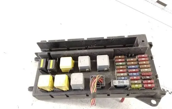 Mercedes-Benz Sprinter W906 Fuse module A9065454701 50JF11F00 ZGS004Q001