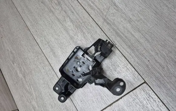 Porsche Cayenne (9Y0 9Y3) Front bumper mounting bracket 9Y0980562