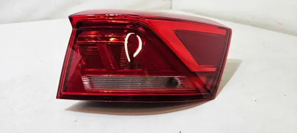 Volkswagen T-Roc Rear/tail lights 2GA945096